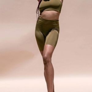 Girlfriend Collective Fern FLOAT ultralight bike short